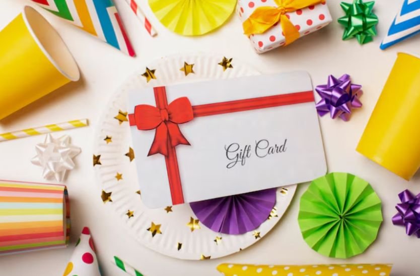 Combining Gift Cards with Other Presents
